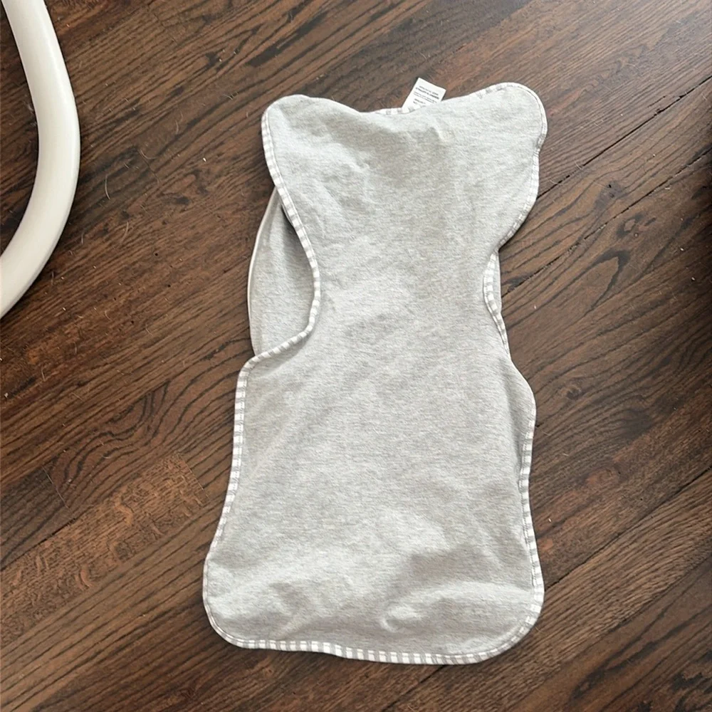 Love to Dream Velcro-style Infant Swaddle Sleep Sack - Light Gray